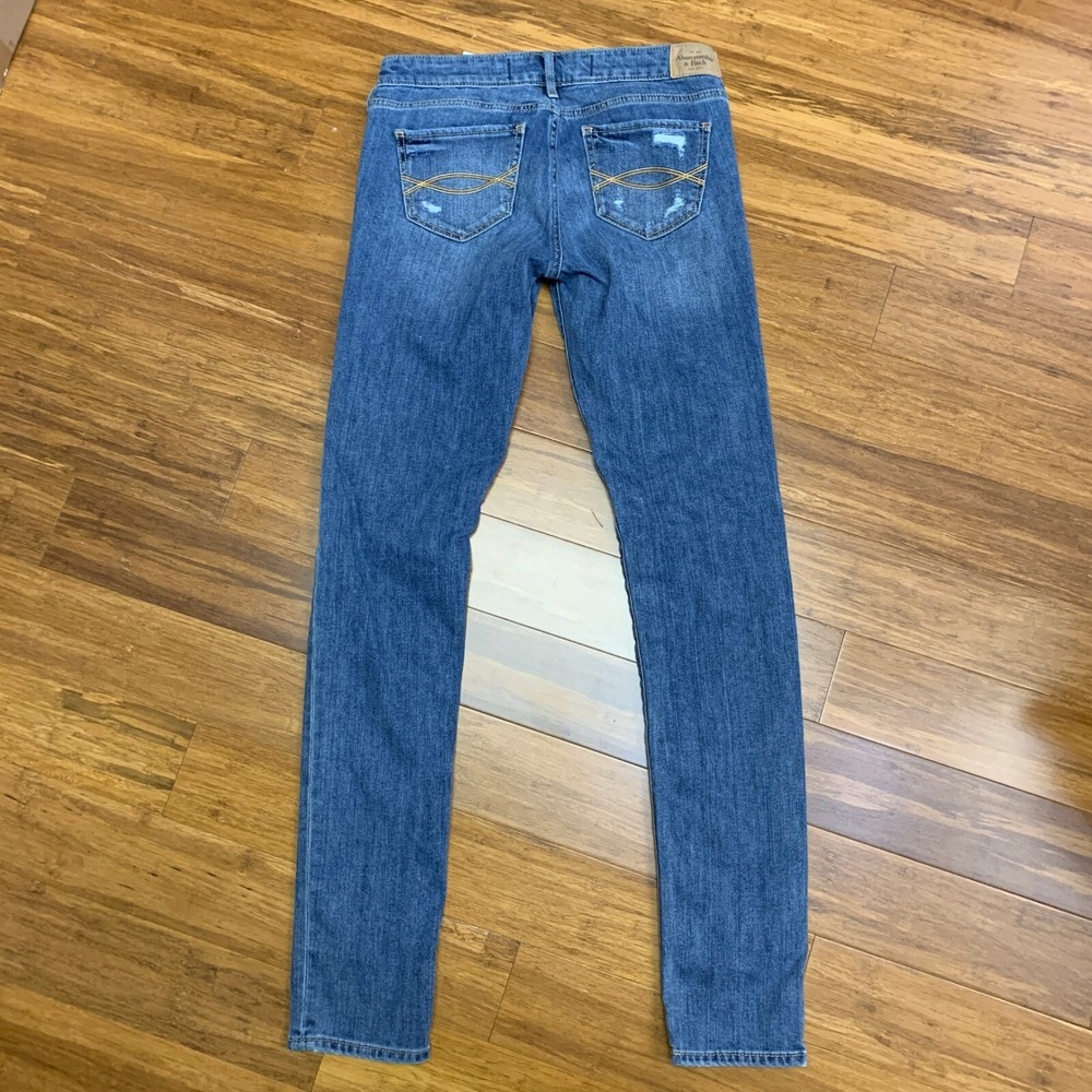 Abercrombie‎ & Fitch Distressed Denim Jeans Womens 2 Embellished Pockets Skinny - Picture 4 of 7